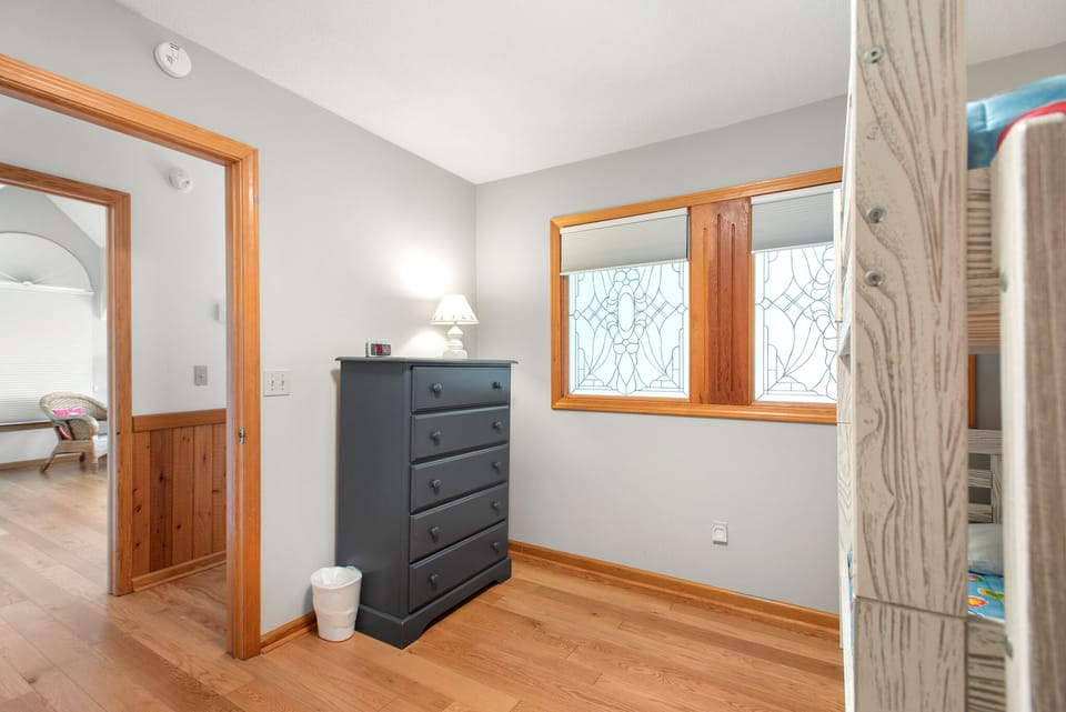 W18:  Salty Dog | Top Level Bedroom 3