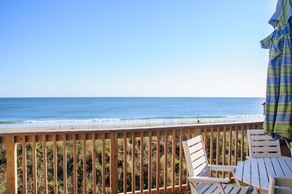 WS06: Whispering Sands 6 | Top Level Deck View