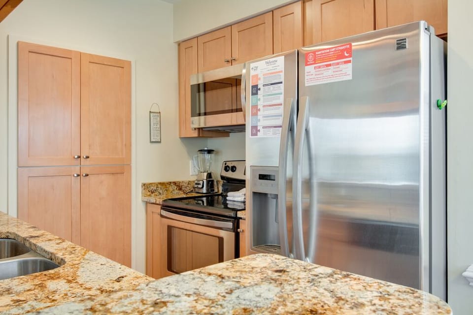 L23: On The Sunny Side | Top Level Kitchen