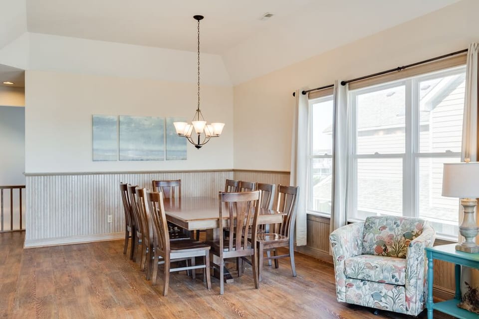 SP7A: Beach Break | Top Level Dining Area
