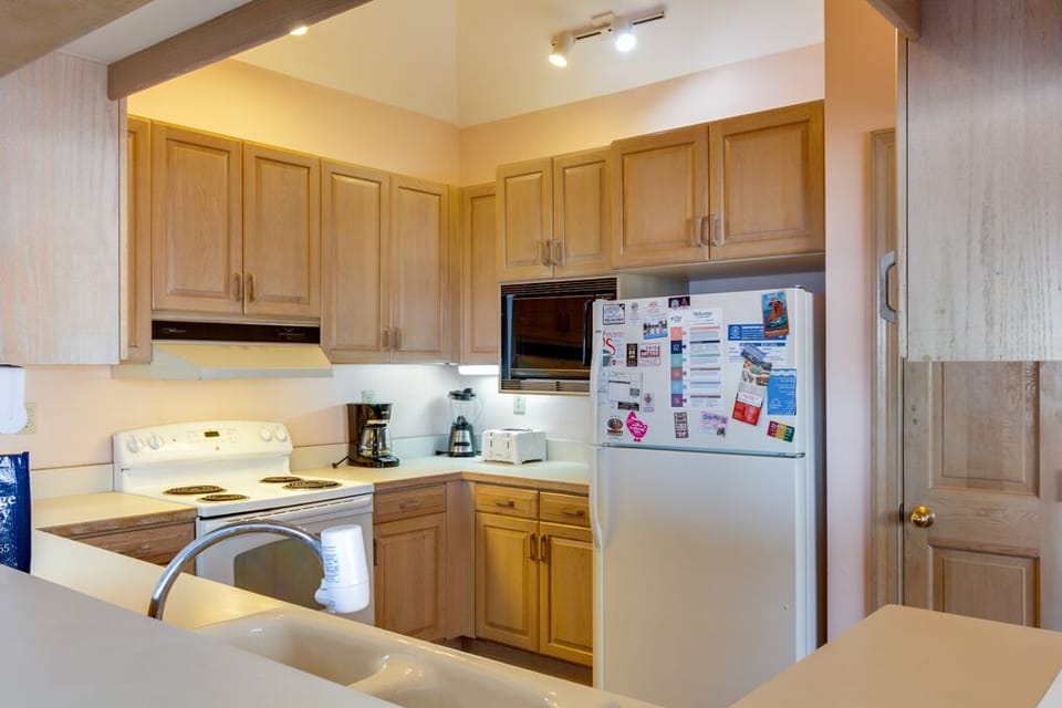 SP7A: Beach Break | Top Level Kitchen