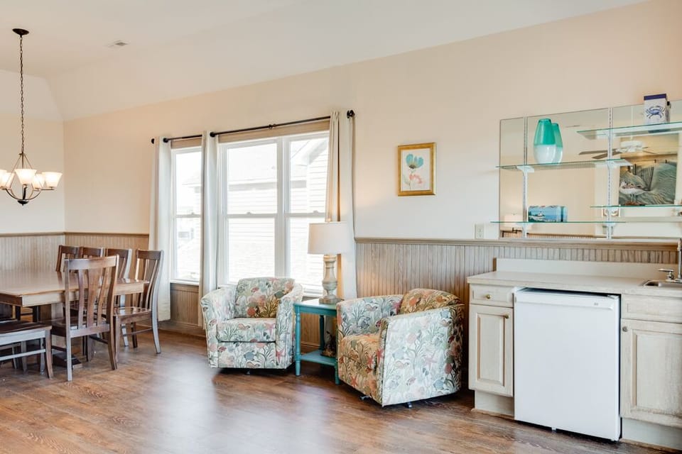 SP7A-Beach-Break-TL-Living-v3.jpg SP7A: Beach Break | Top Level Living Area