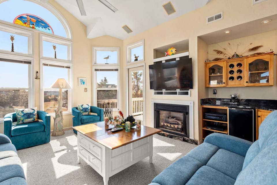NH17: No Regrets | Top Level Living Area