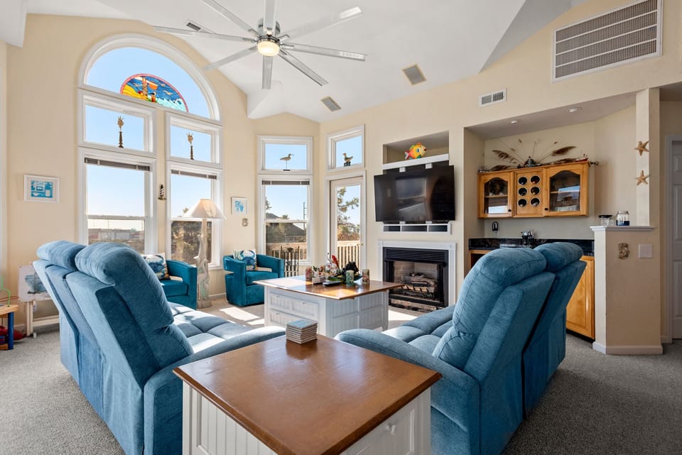 NH17: No Regrets | Top Level Living Area