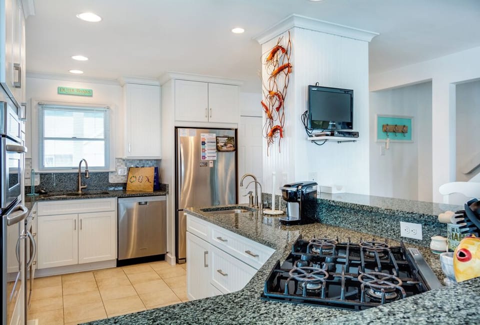 R57: Oates Bluff | Mid Level Kitchen