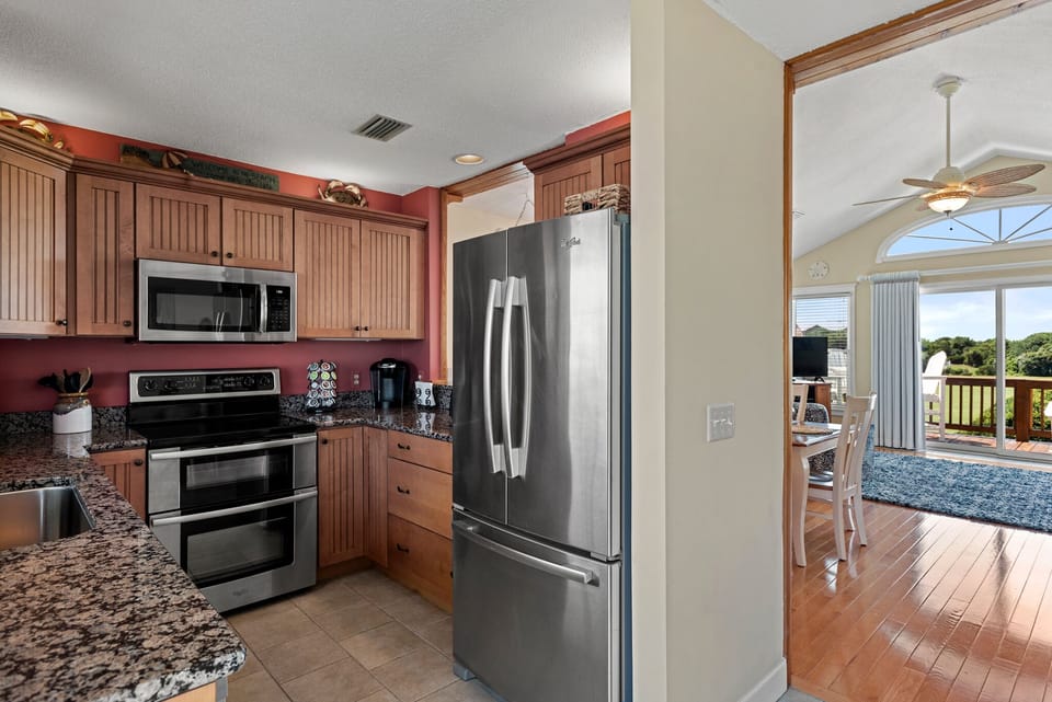 ML10: Beach Bungalow | Top Level Kitchen