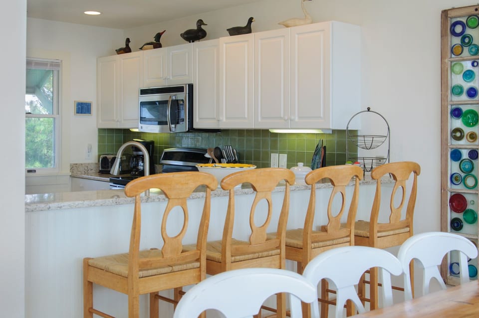 SG3: Links End | Top Level Kitchen