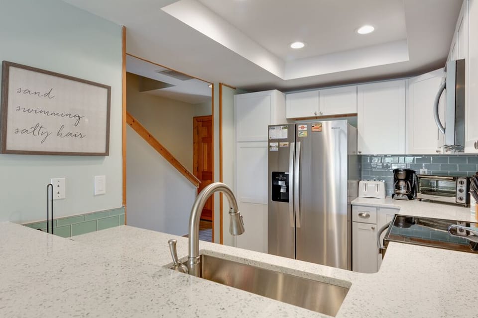 QF1: August Recess | Mid Level Kitchen
