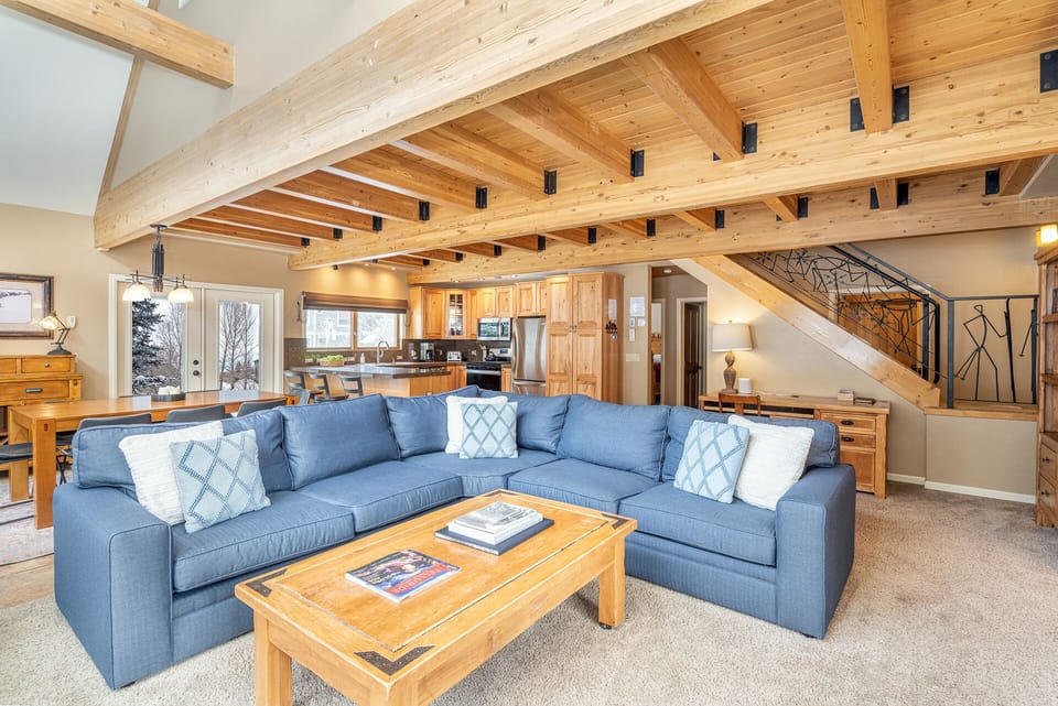 The perfect spot for multiple families, or a group of friends to convene for a memorable ski vacation, summer adventure or leaf peeping tour.