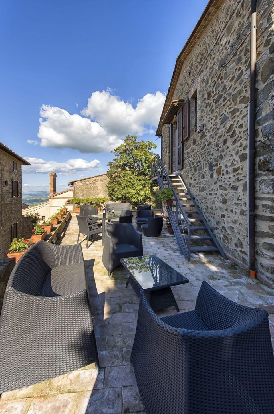Balcony / Terrace / Patio