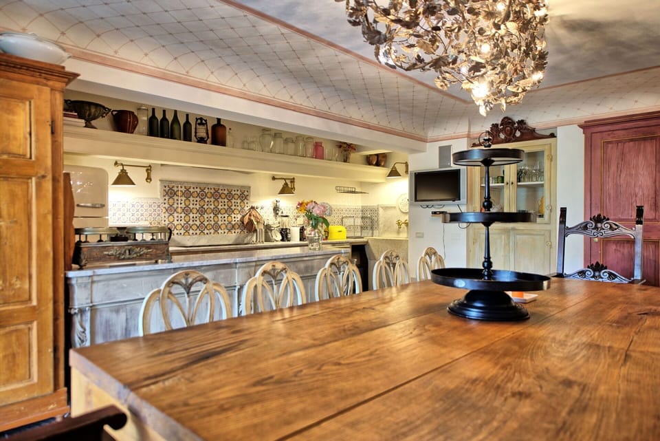 Dining Room, Kitchen