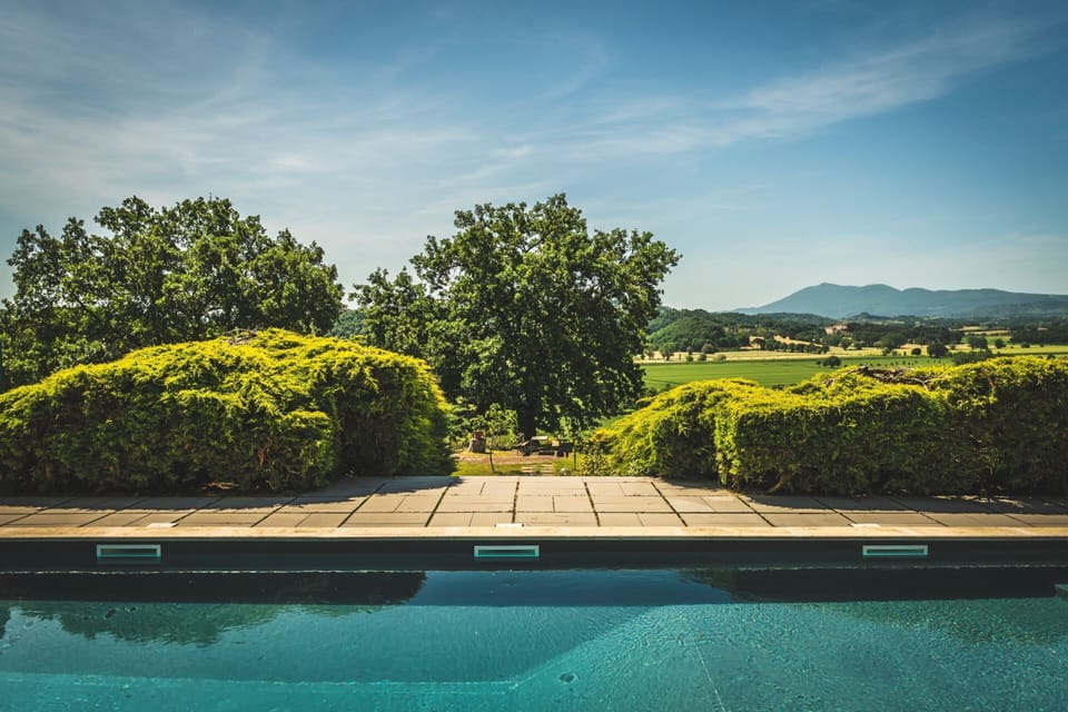 Water, Cloud, Sky, Plant, Water Resources, Natural Landscape, Azure, Rectangle, Swimming Pool, Vegetation