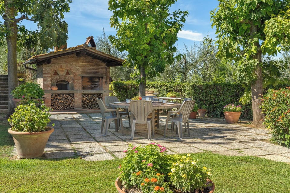 Garden, Shrub, Furniture, Flagstone, Shade, Flowerpot, Outdoor Furniture, Backyard, Landscaping