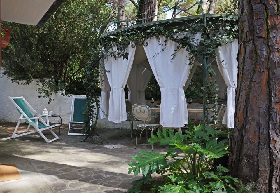 Amenities, Autumn, Balcony / Terrace / Patio, Building Exterior, Garden, Outdoor, Spring, Summer, Winter