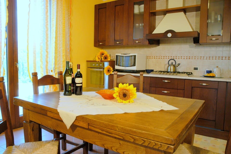 Dining Room, Kitchen