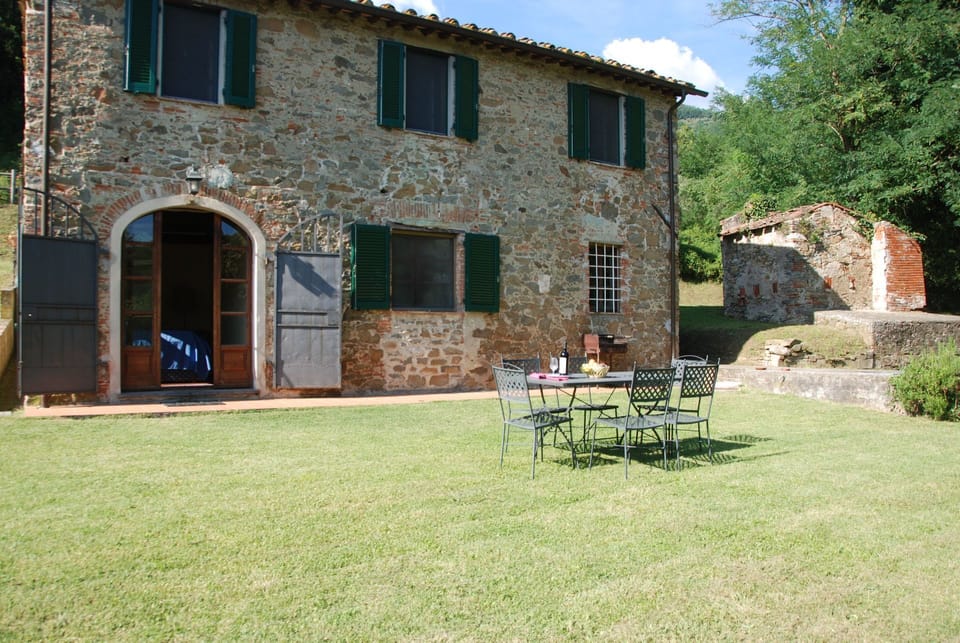 Building Exterior, Garden