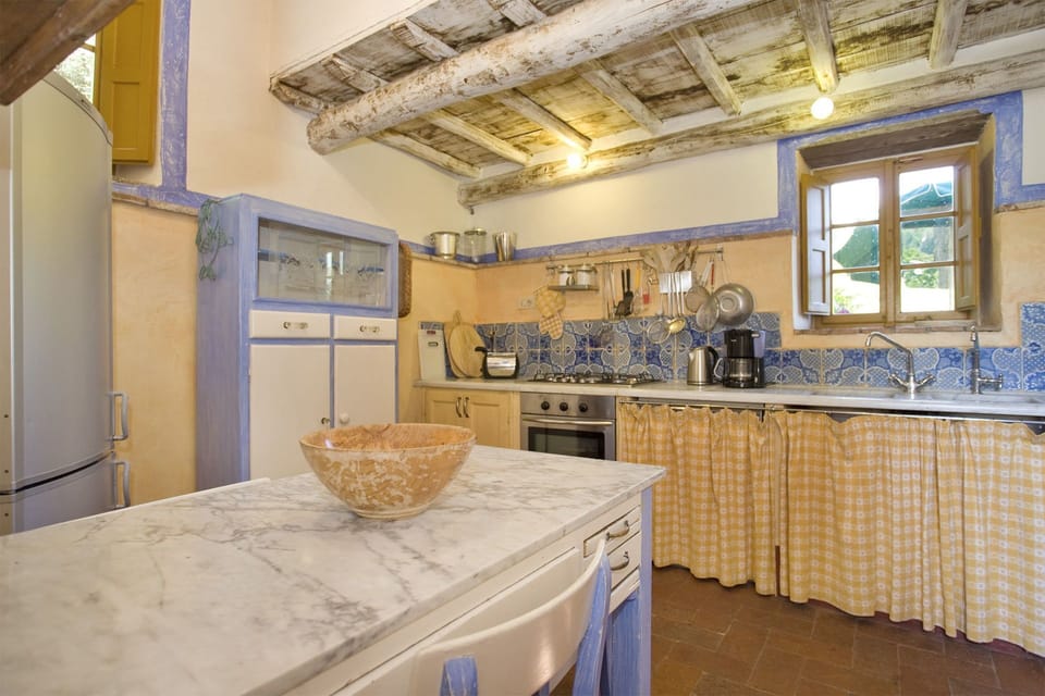 Common Room, Kitchen