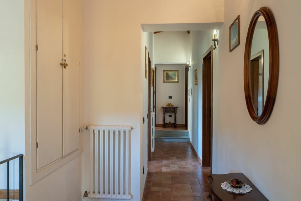 Room Detail