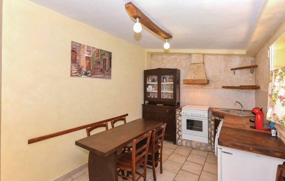 Dining Room, Kitchen