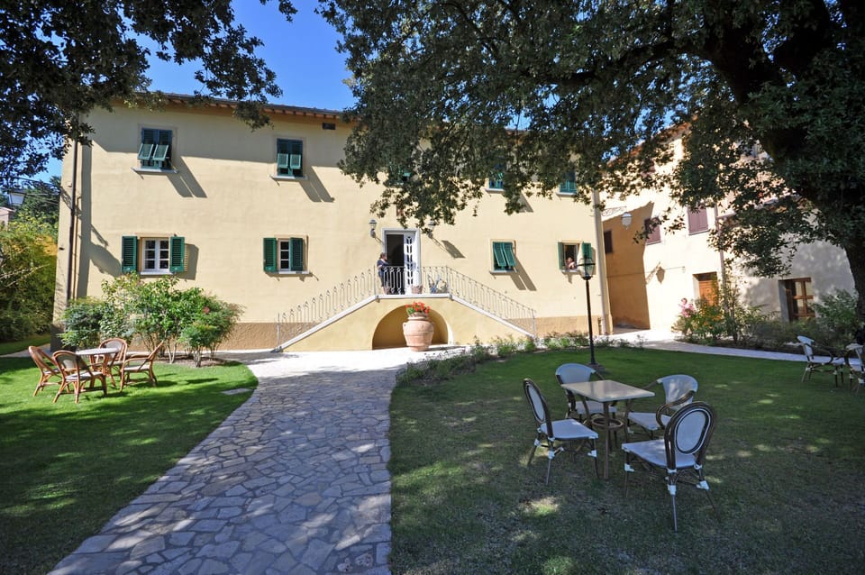 Building Exterior, Garden