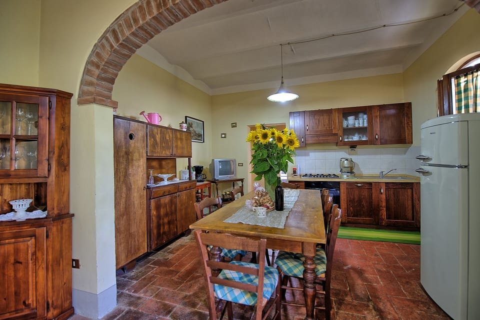 Dining Room, Kitchen