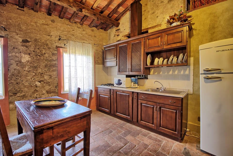Dining Room, Kitchen