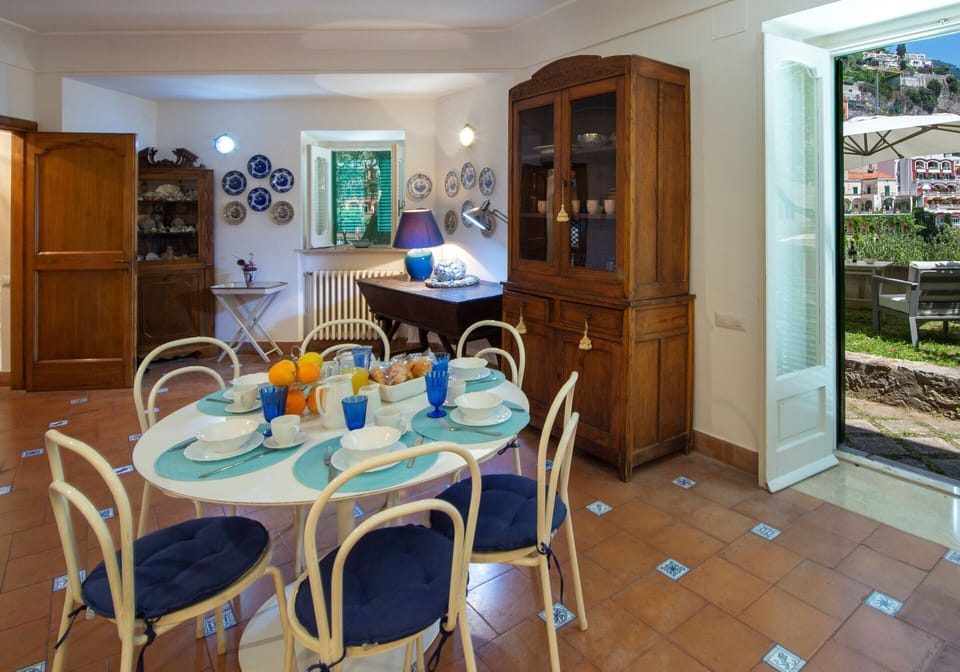 villa-deli-positano-villa-living-room