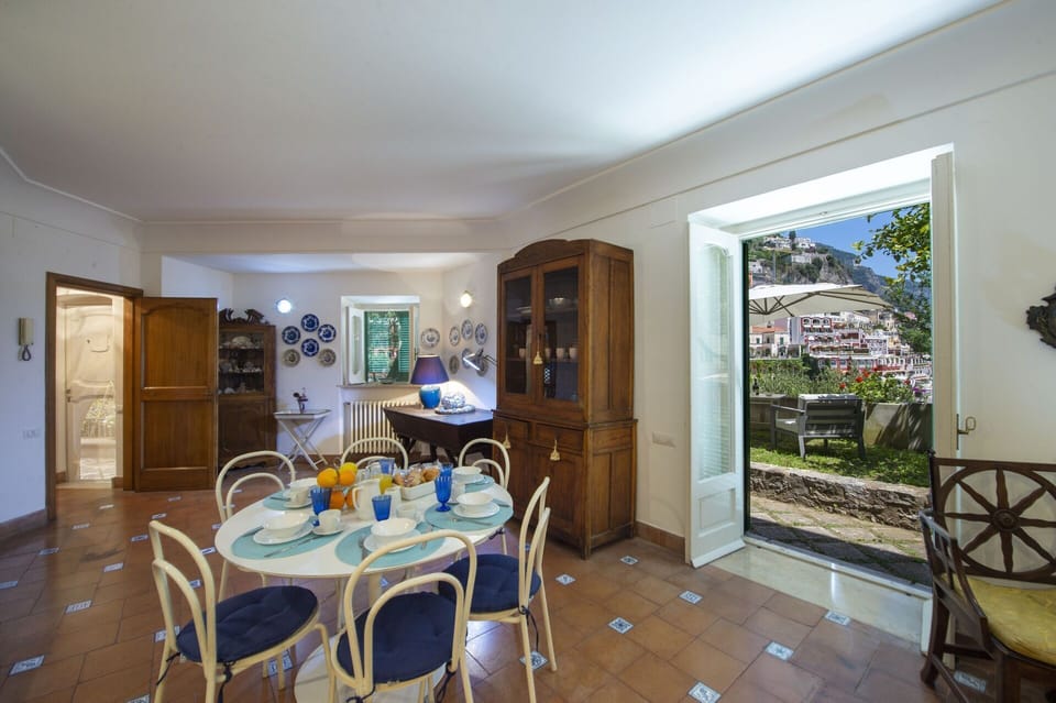 villa-deli-positano-villa-living-room