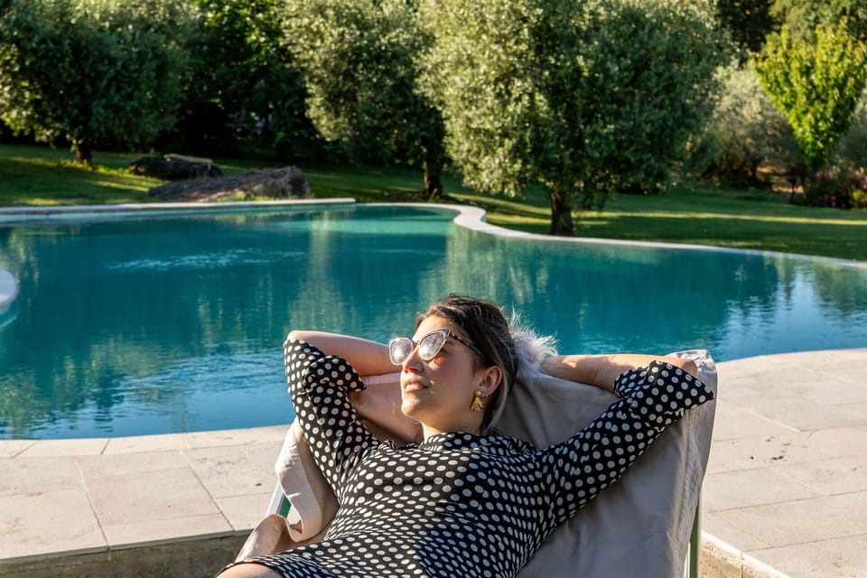 Water, Plant, Swimming Pool, Green, Leaf, Botany, Outdoor Furniture, Tree, Sunlight, Grass