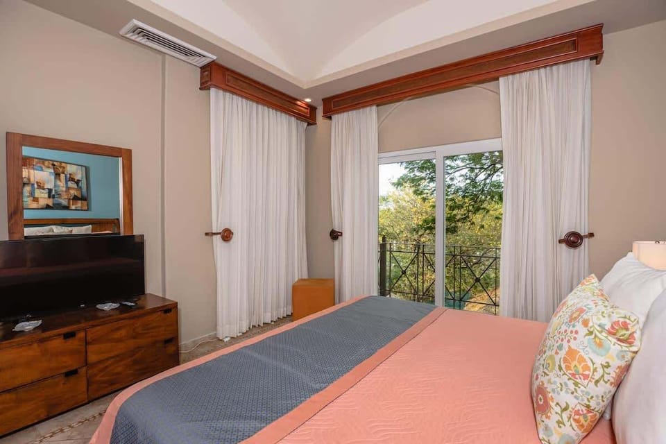 Master bedroom, large flat screen TV
