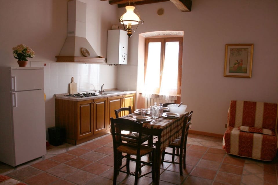 Room, Property, Furniture, Building, Floor, House, Interior Design, Table, Real Estate, Dining Room