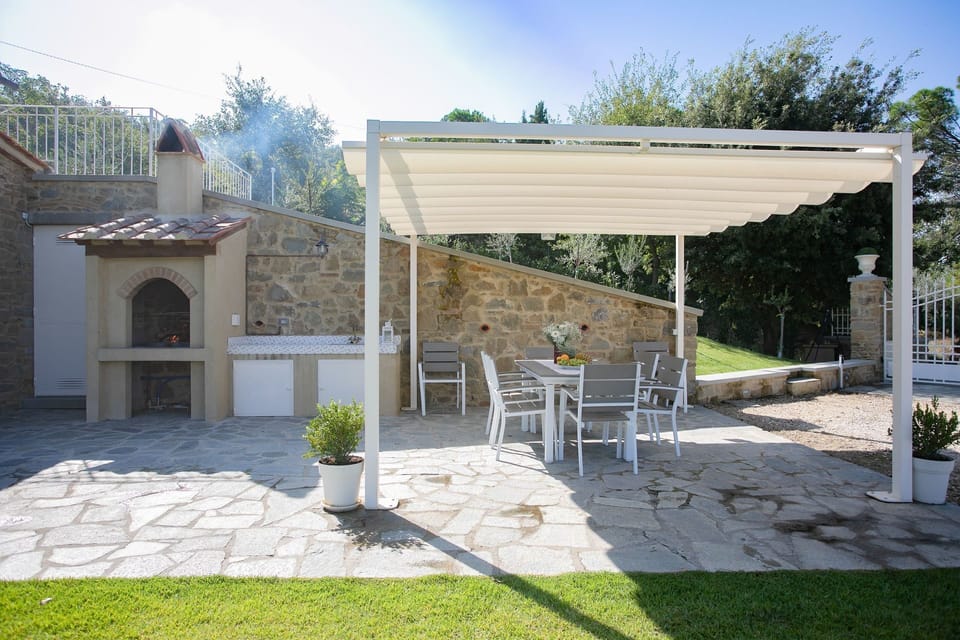 Veranda and barbecue area