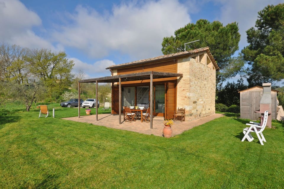 Building Exterior, Garden