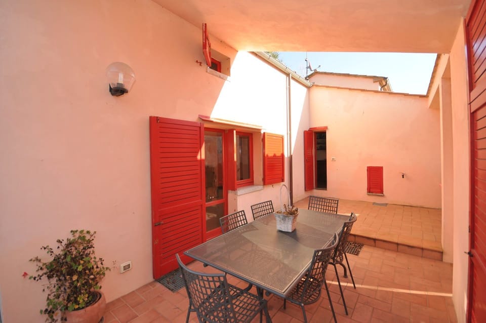 Balcony / Terrace / Patio