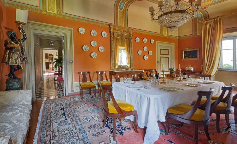 Room, Property, Building, Interior Design, Restaurant, Dining Room, Table, Furniture, Real Estate, Ceiling