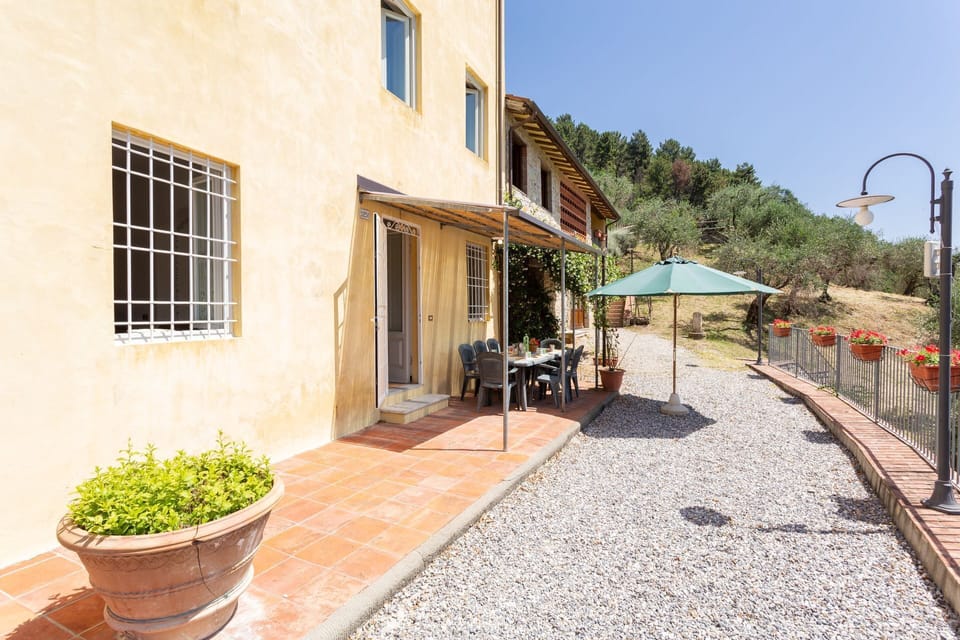 Balcony / Terrace / Patio