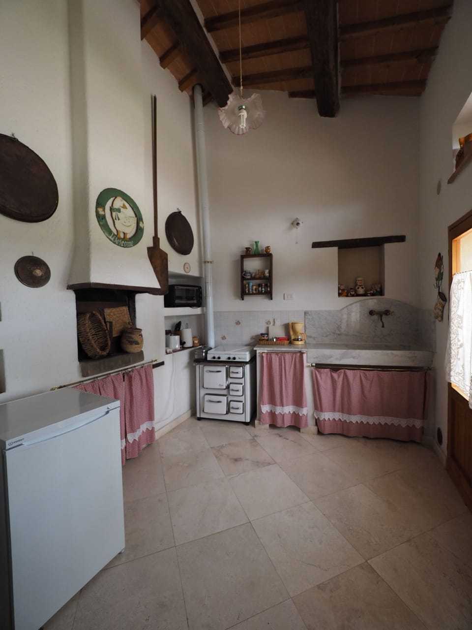 Dining Room, Kitchen