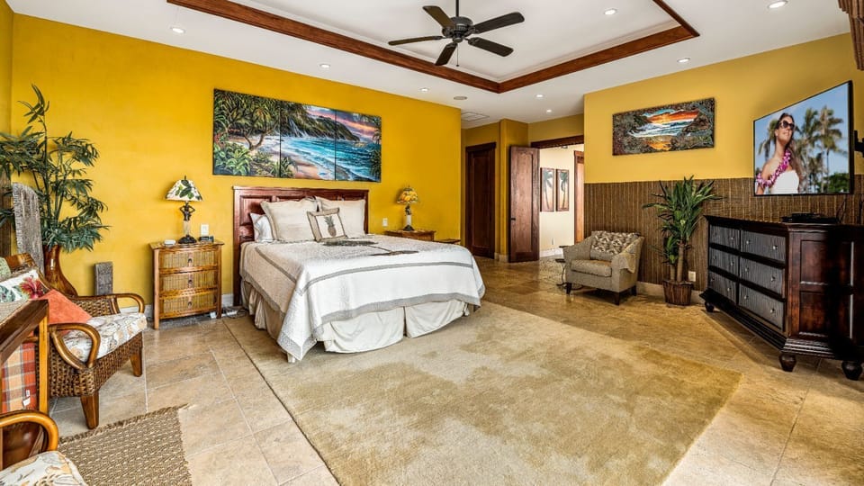 Primary Bedroom of this Kona Hawai'i vacation rental with King Bed
