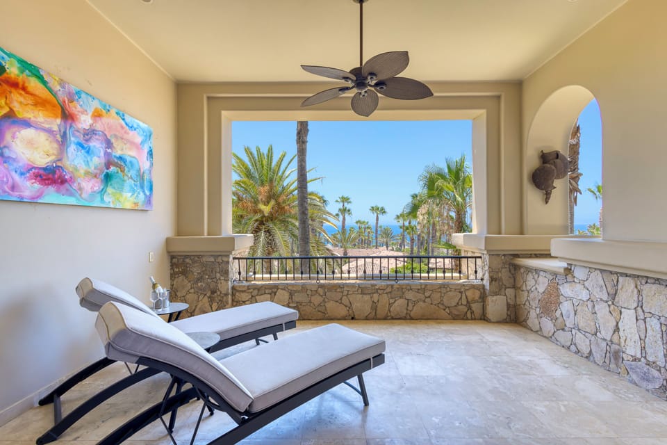 Lounge Area Outside Master Bedroom
