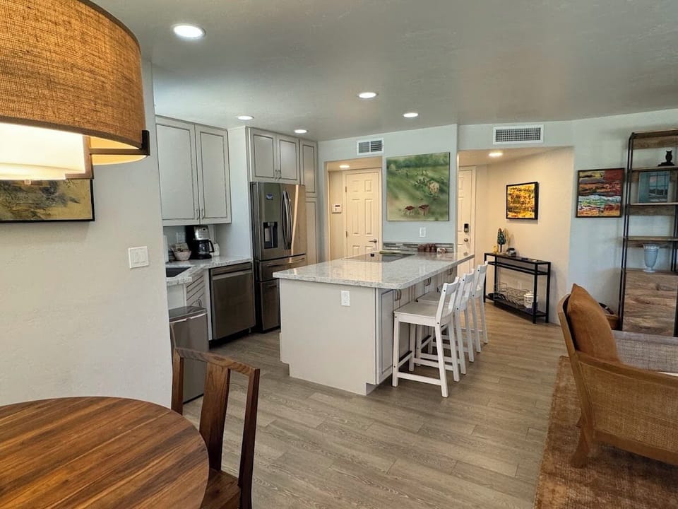 Dining Room & Kitchen