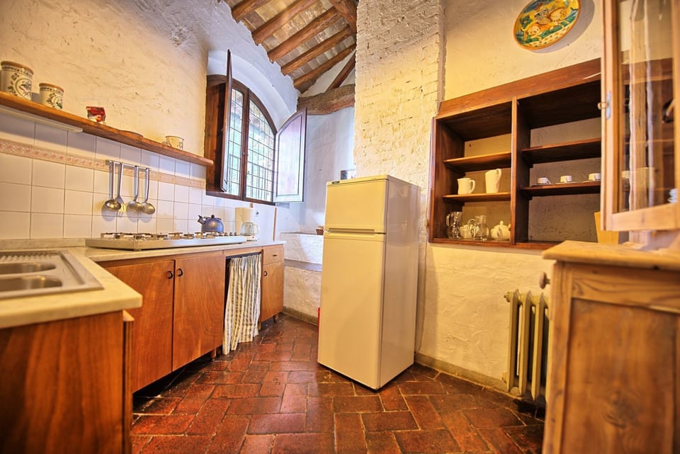 Dining Room, Kitchen