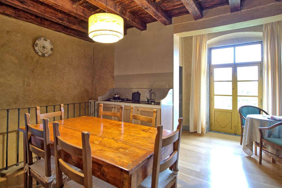 Dining Room, Kitchen