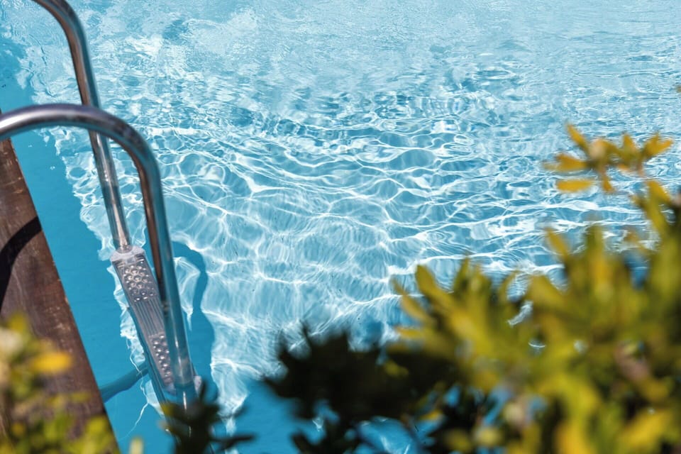 Building Exterior, Outdoor, Pool