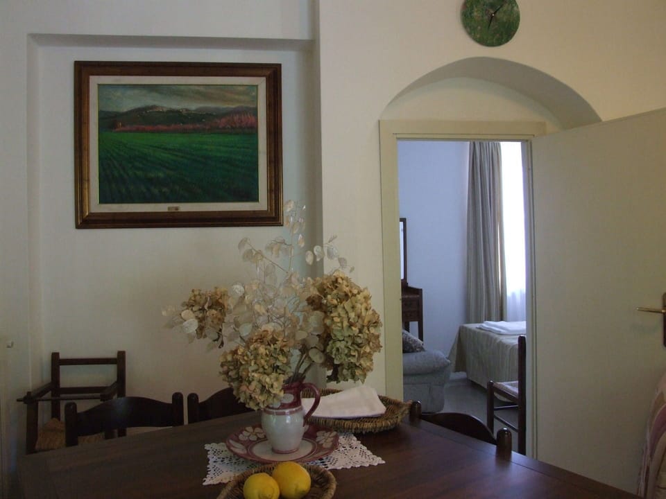 Room, Property, Green, Yellow, Interior Design, House, Furniture, Home, Living Room, Wall