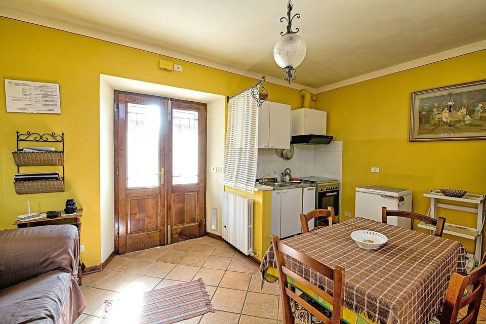 Dining Room, Kitchen