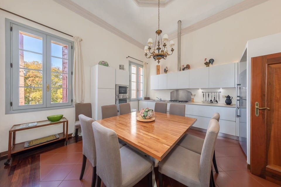 Dining Room, Kitchen