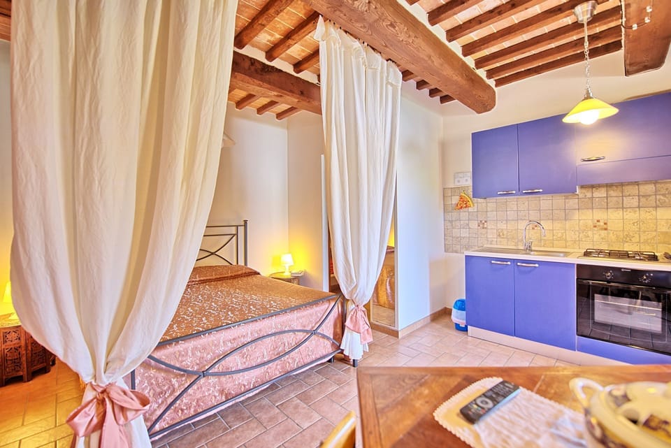 Bedroom, Dining Room, Kitchen