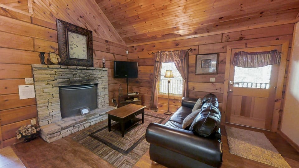 Hardwood, Flooring, Living Room, Indoors, Room