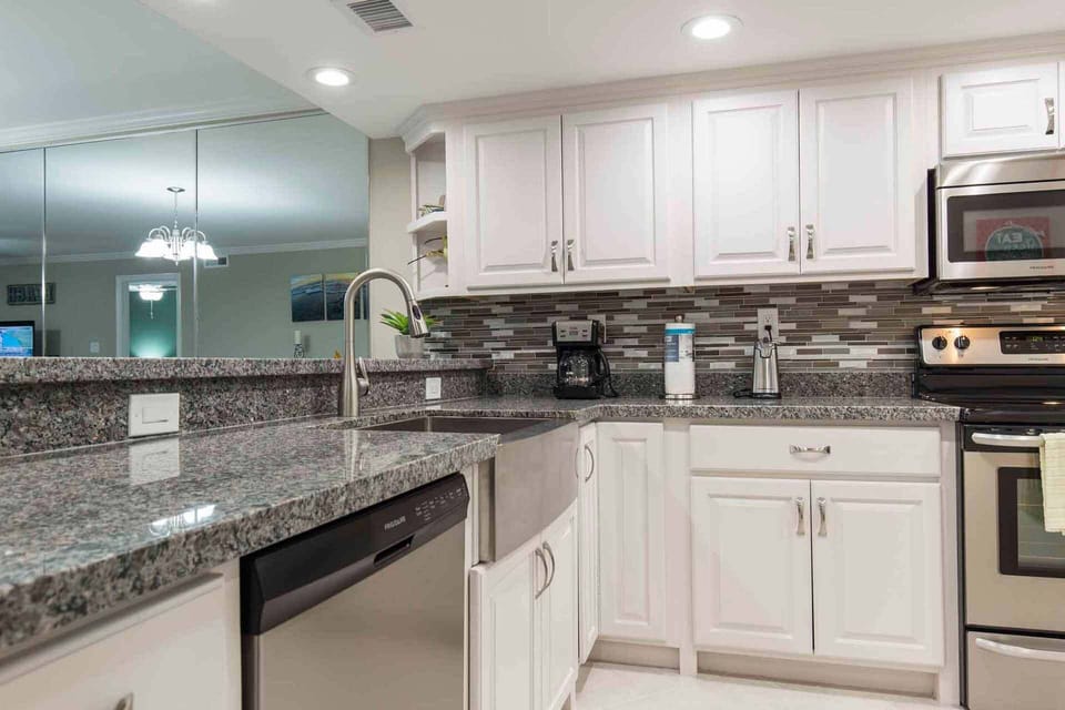Plenty of counter space in the kitchen