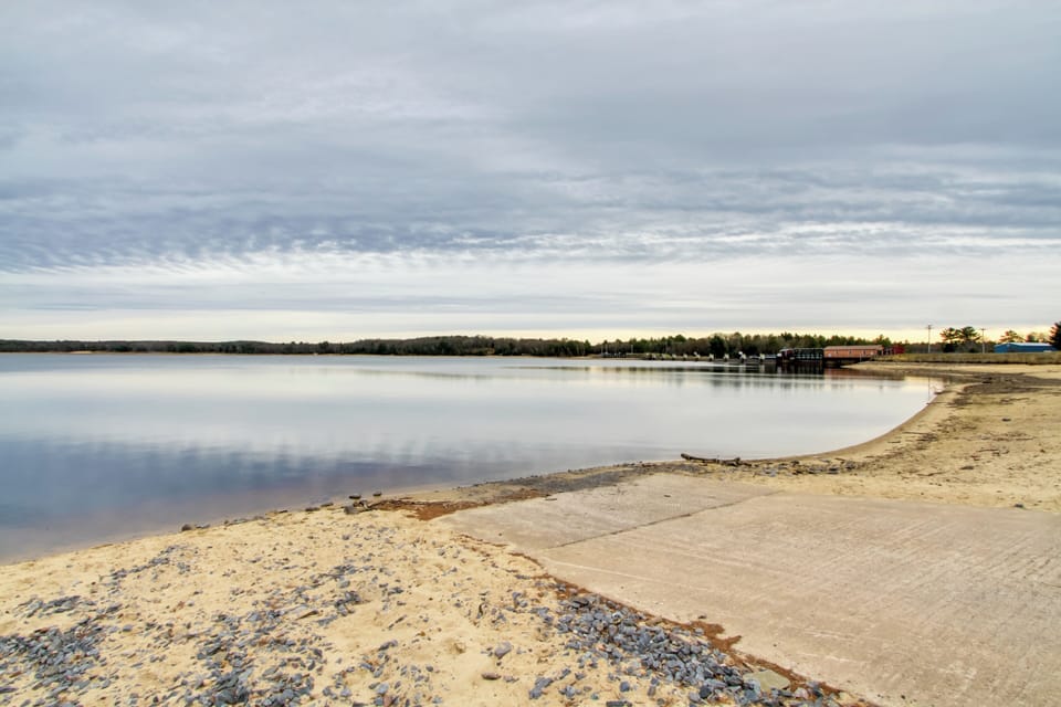 Minutes from Lake Arbutus